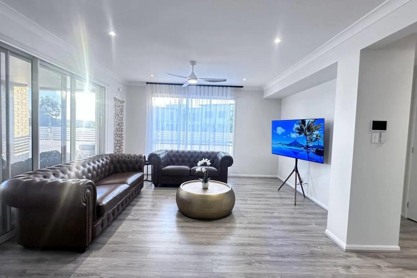 נורת' לייקס Lotus Grand Home In Mango Hill Sleeps 8