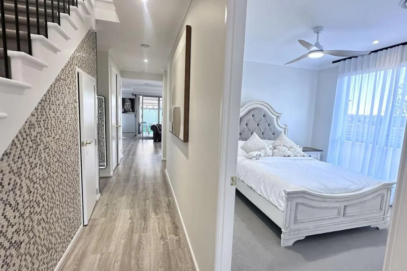 Lotus Grand Home In Mango Hill Sleeps 8 North Lakes Holiday home