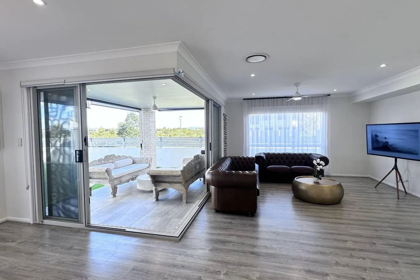 Holiday home Lotus Grand Home In Mango Hill Sleeps 8 North Lakes Australia